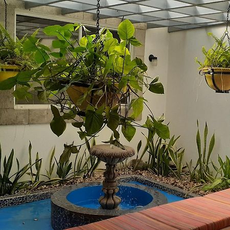 Hotel El Almendro Манагуа Екстериор снимка