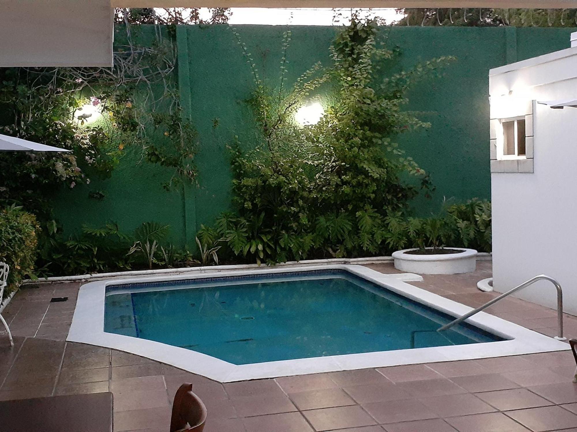 Hotel El Almendro Манагуа Екстериор снимка