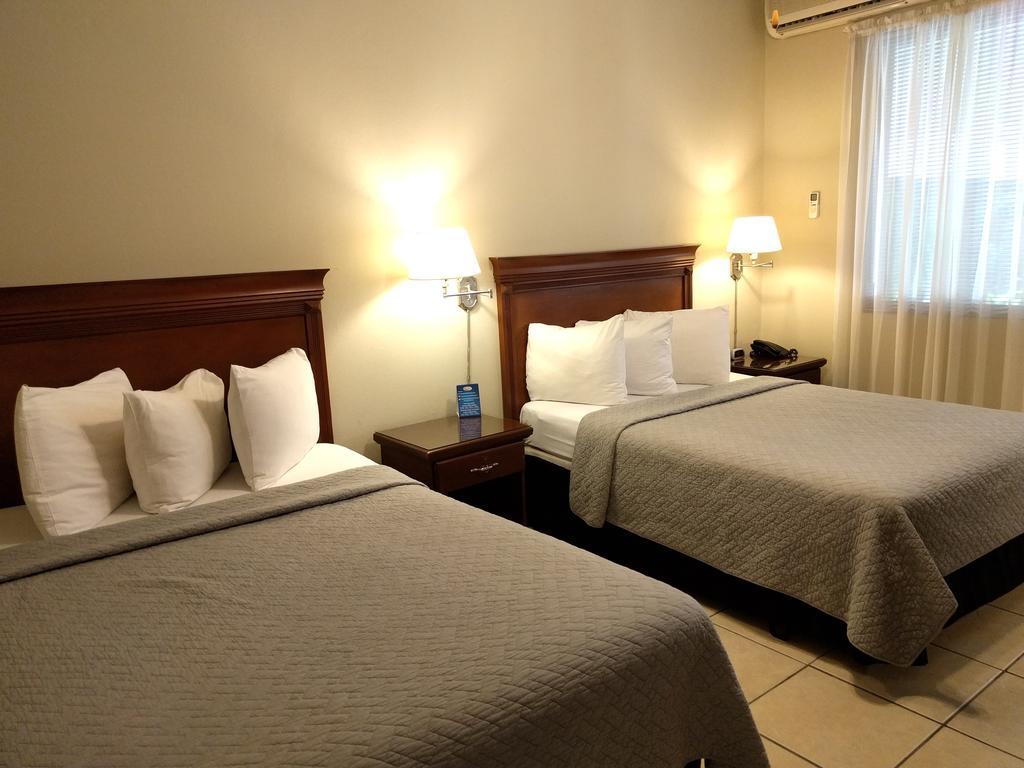 Hotel El Almendro Манагуа Екстериор снимка