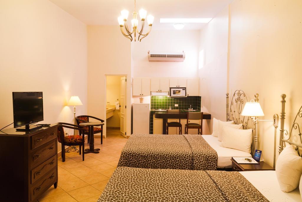 Hotel El Almendro Манагуа Екстериор снимка
